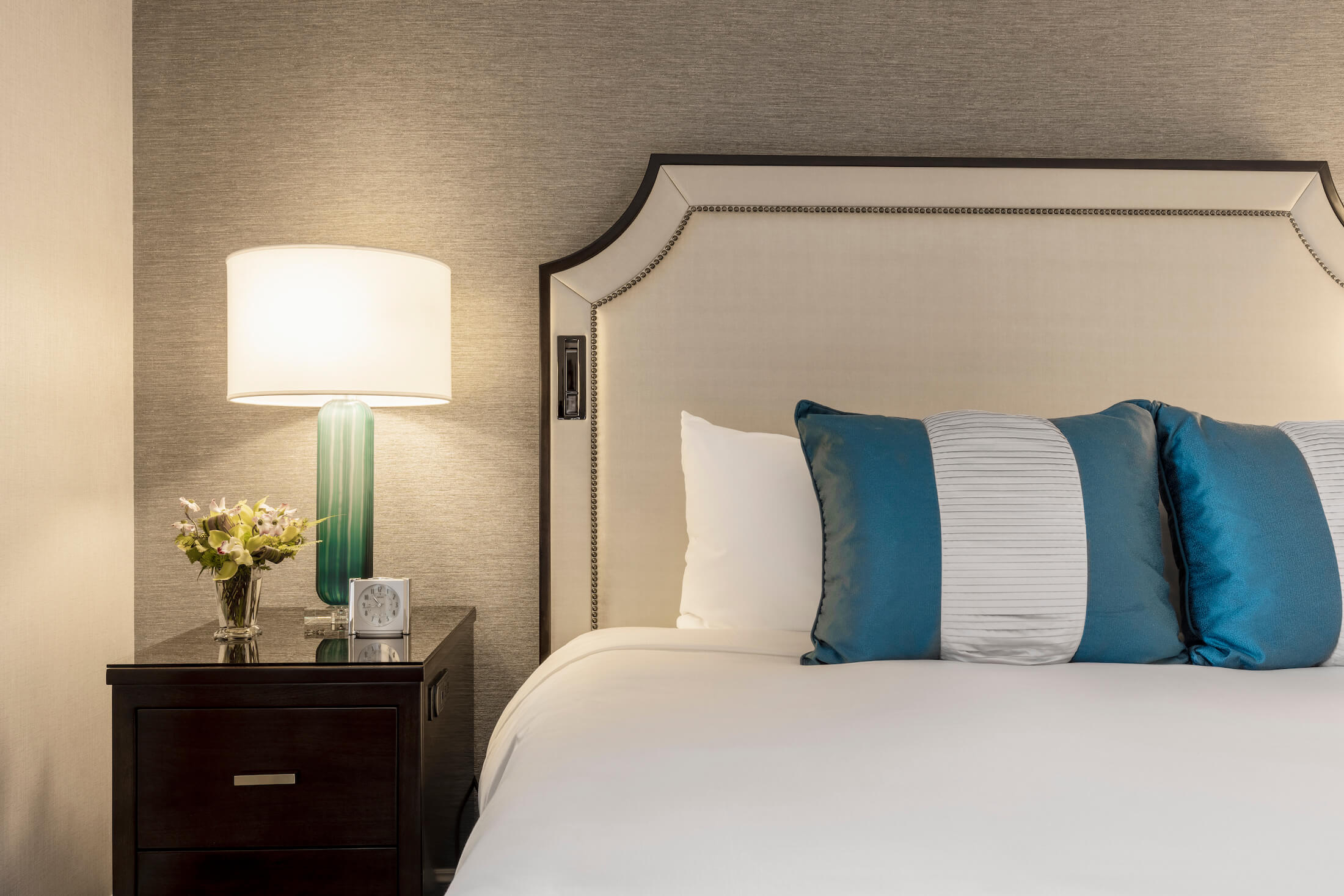 HOTELLRUM ホテルルム *1 個 HOTELLRUM ホテルルム シャギーラグ, ブルー/グリーン イエロー