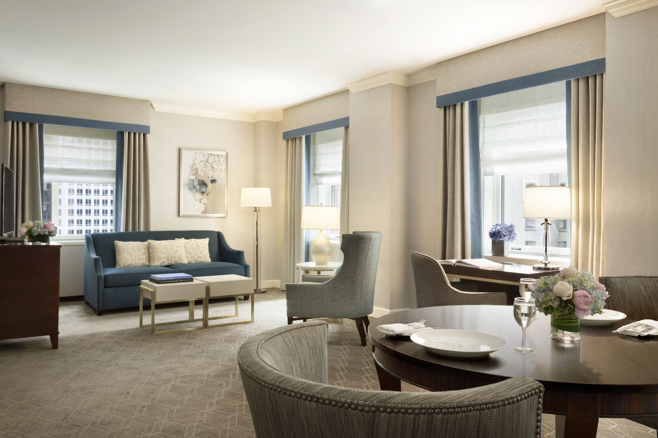 Grand One Bedroom Suite 1 King 3