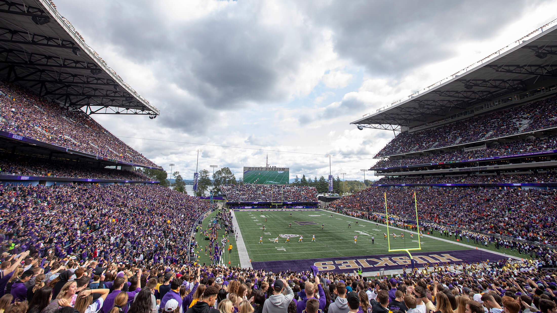 The University of Washington Huskies